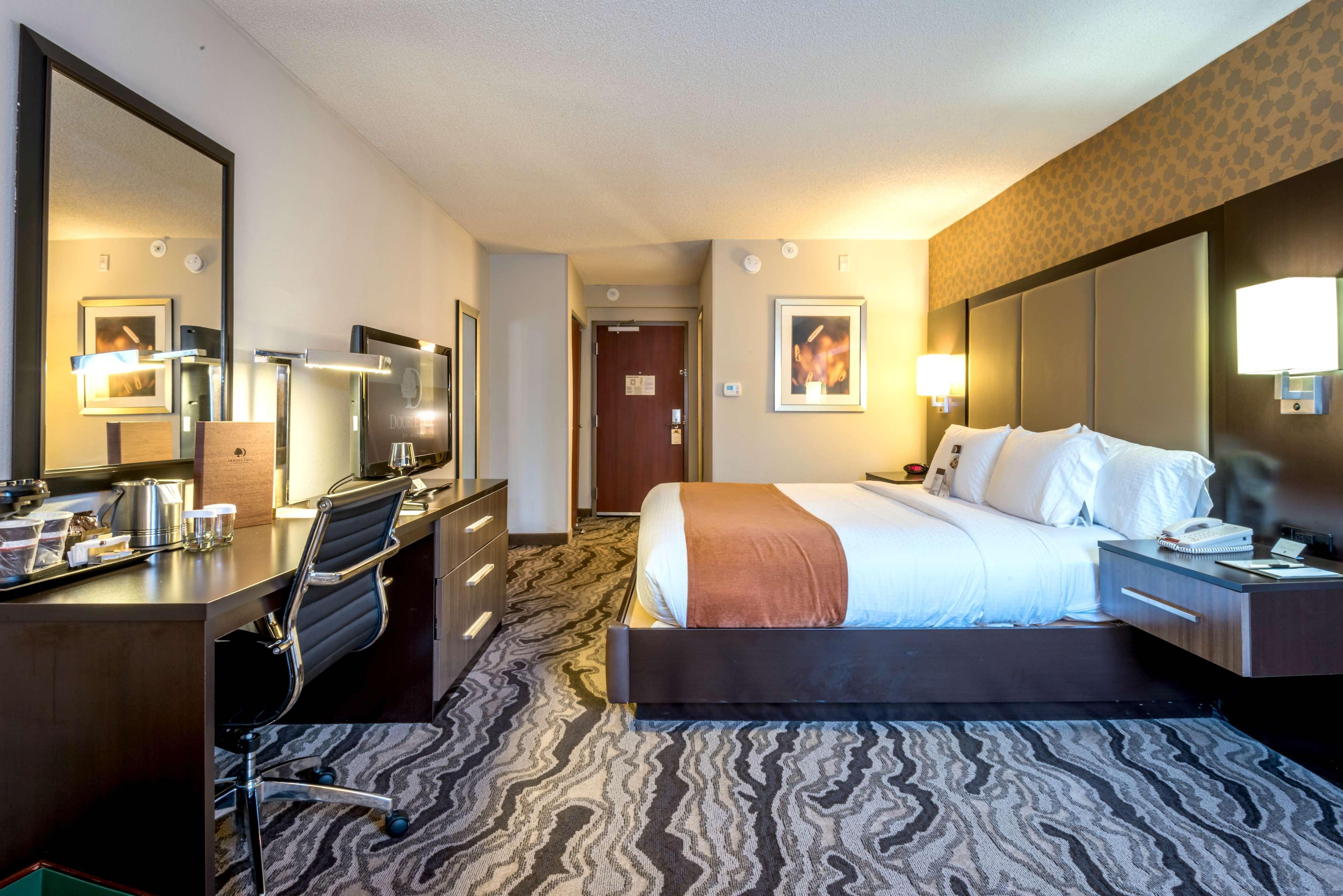 Doubletree By Hilton Downtown Hotel