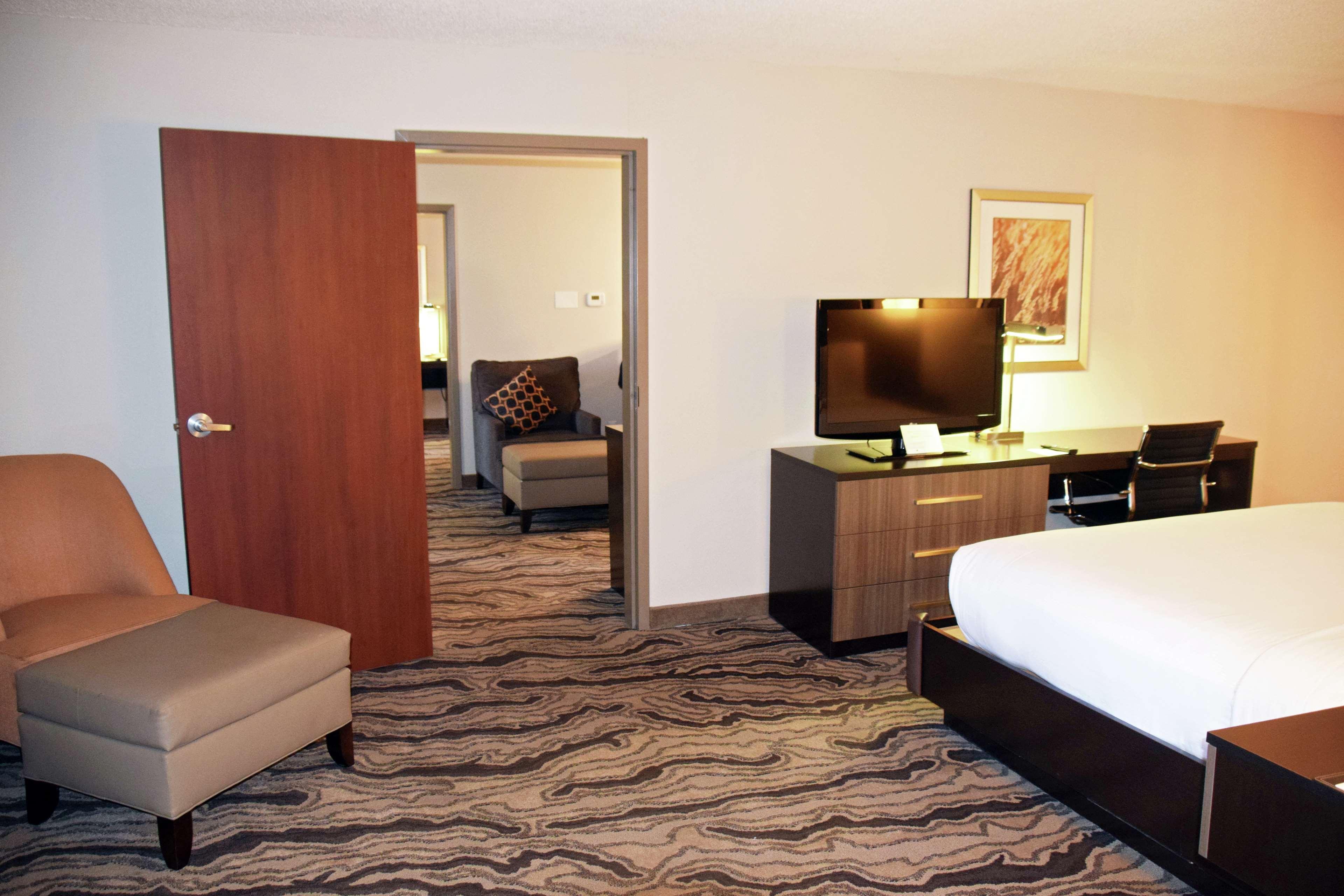 Doubletree By Hilton Downtown Hotel