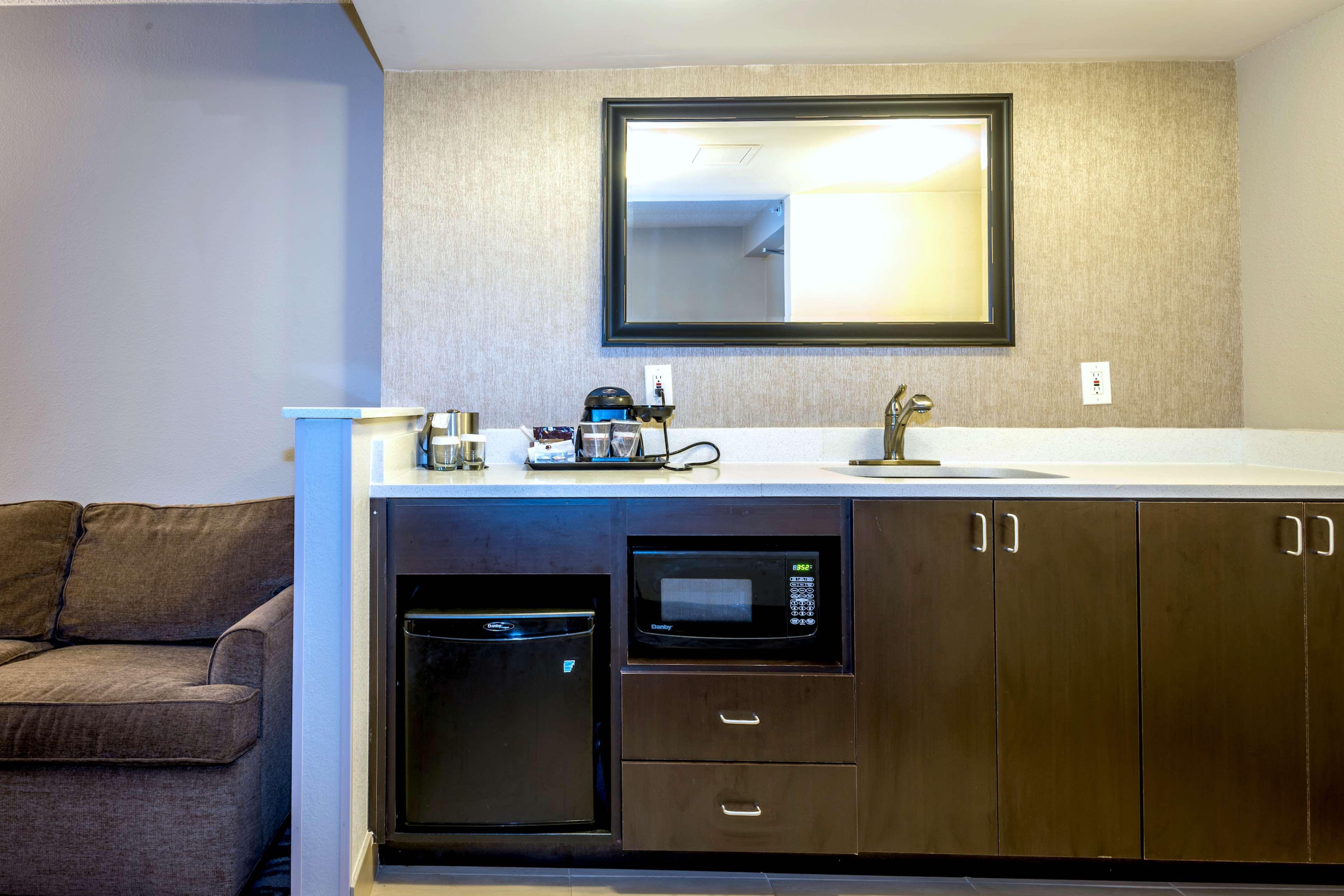 Doubletree By Hilton Downtown 4*