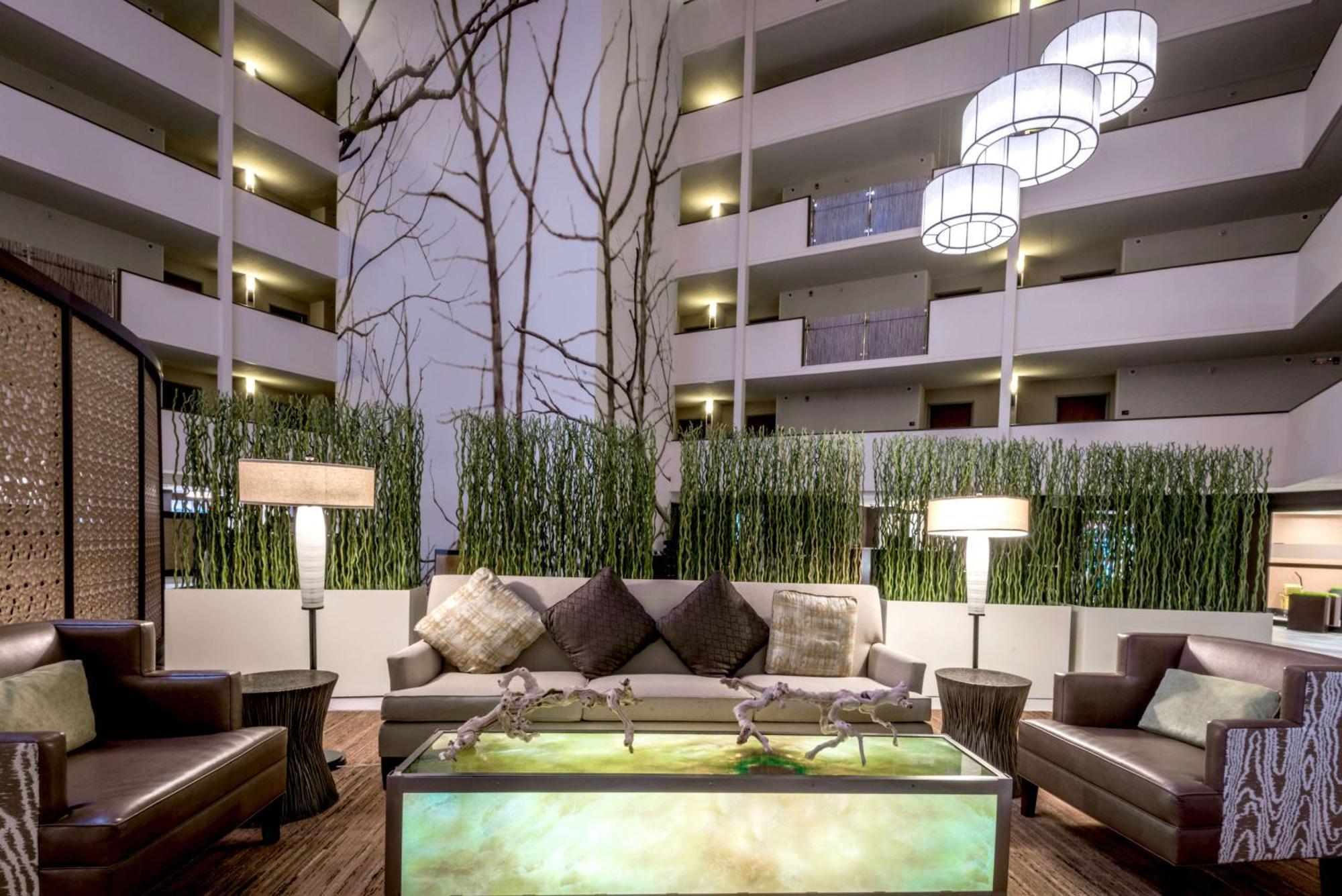 Doubletree By Hilton Downtown Hotel 4*